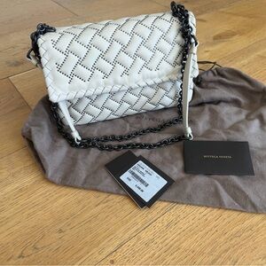 Bottega Veneta 2012-2025 Nappa Intrecciato Studded Olimpia shoulder